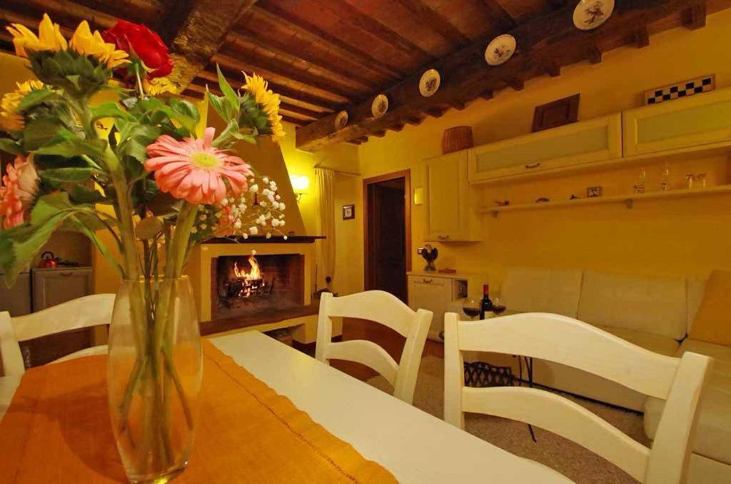 Cottage Le Ginestre Con Piscina In Val D'Orcia Radicofani Esterno foto